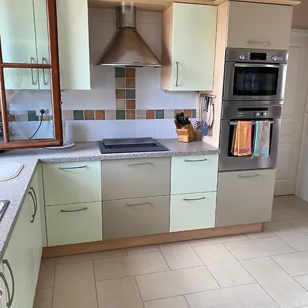 Le Petit Noyer Casa de Férias